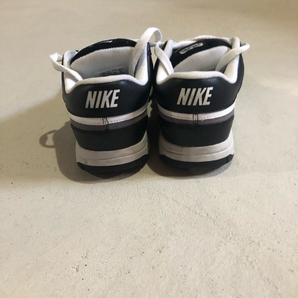 Nike Sneakers - Picture 4 of 5